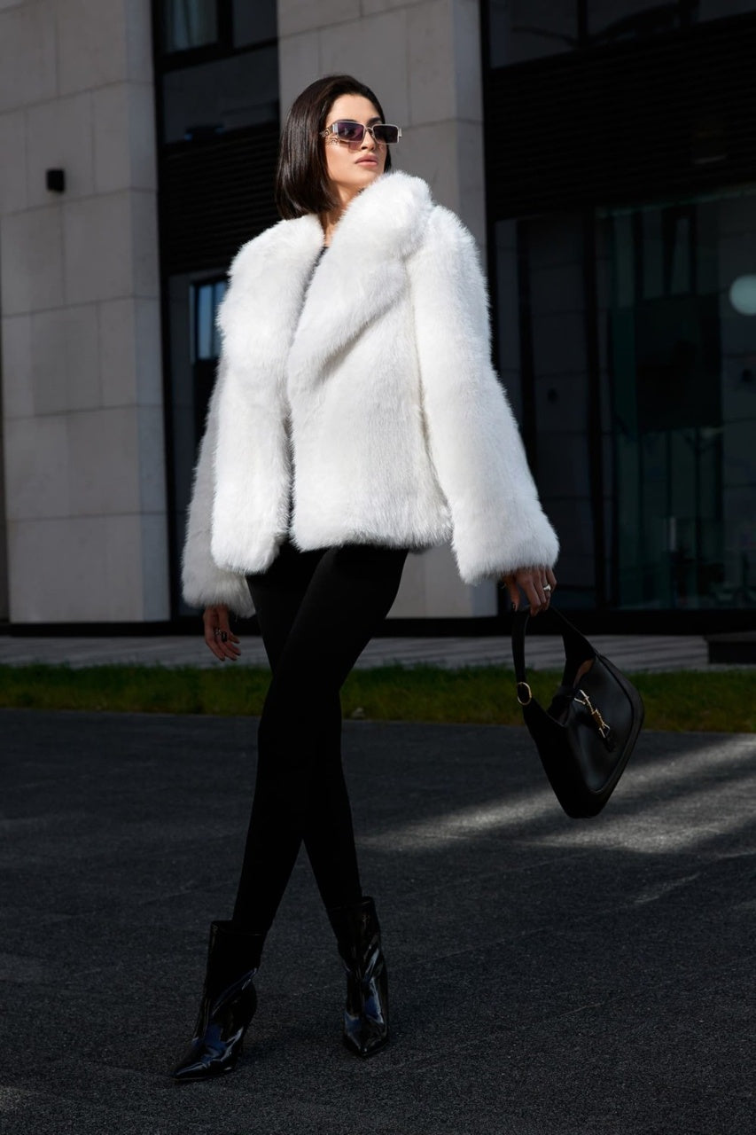 FAUX FUR COAT - WHITE